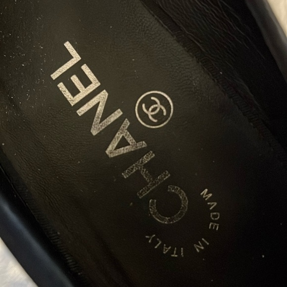 Authentic Chanel flats with stitched CC logos on heel Size 36.5 EUC - Picture 3 of 11